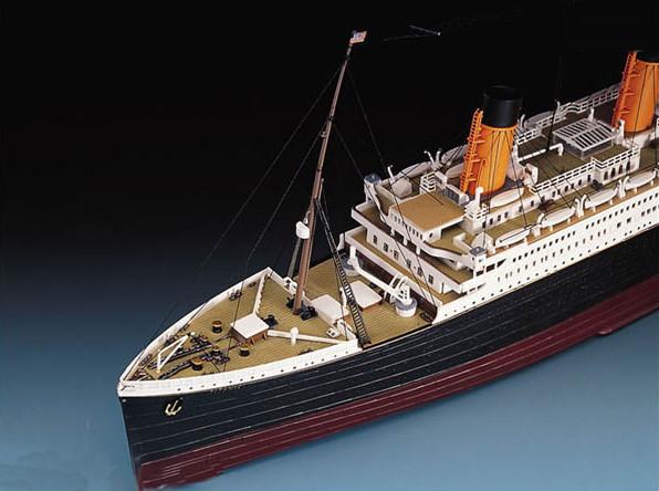 Academy Ships 1/400 RMS Titanic Ocean Liner MCP Kit