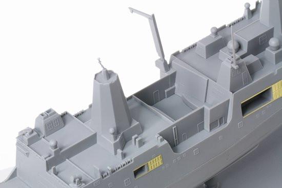 Cyber-Hobby Ships 1/700 USS New York LPD21 San Antonio Class Warship Kit