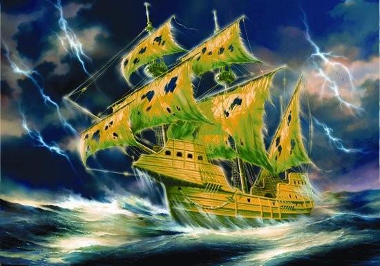 Zvezda Ships 1/100 Flying Dutchman Ghost Ship Glow-in-the-Dark Kit